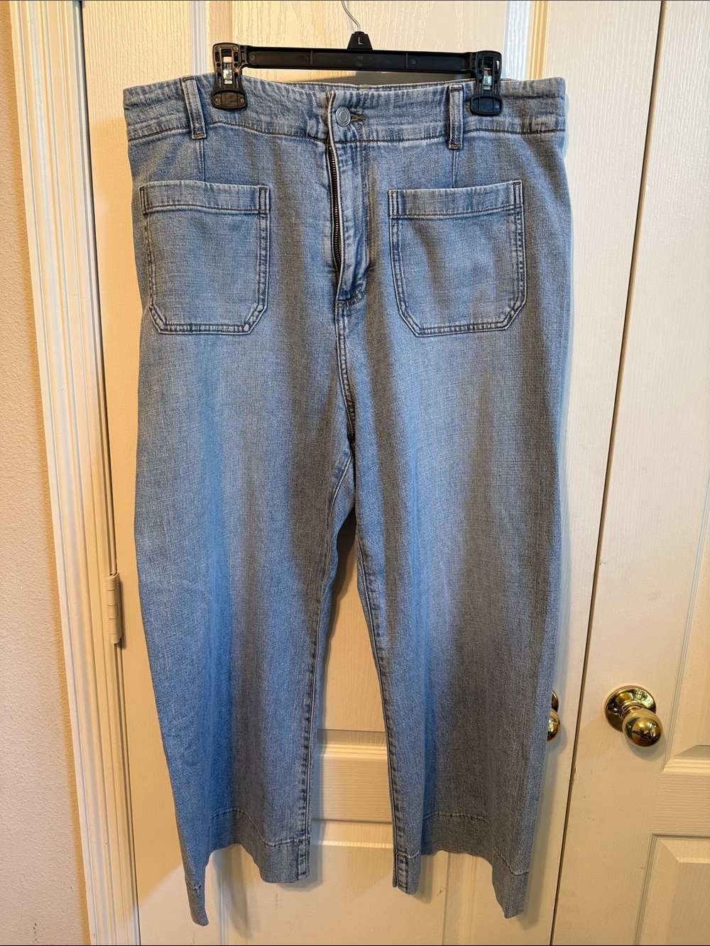 LC Lauren Conrad Light Blue Cropped Ankle Jeans